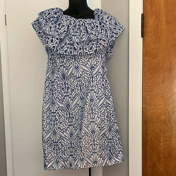 Lilly Pulitzer Dresses & Skirts - Lilly Pulitzer Cotton Off The Shoulder Cotton Eyelet Blue and White Dress Sz 10